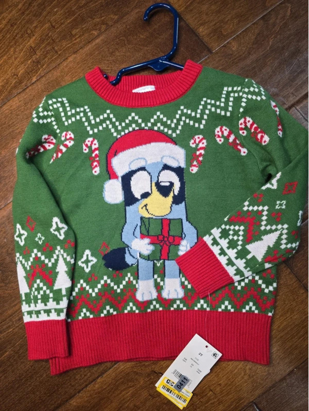 2t brand new bluey, from disney christmas sweater. Item 411G6